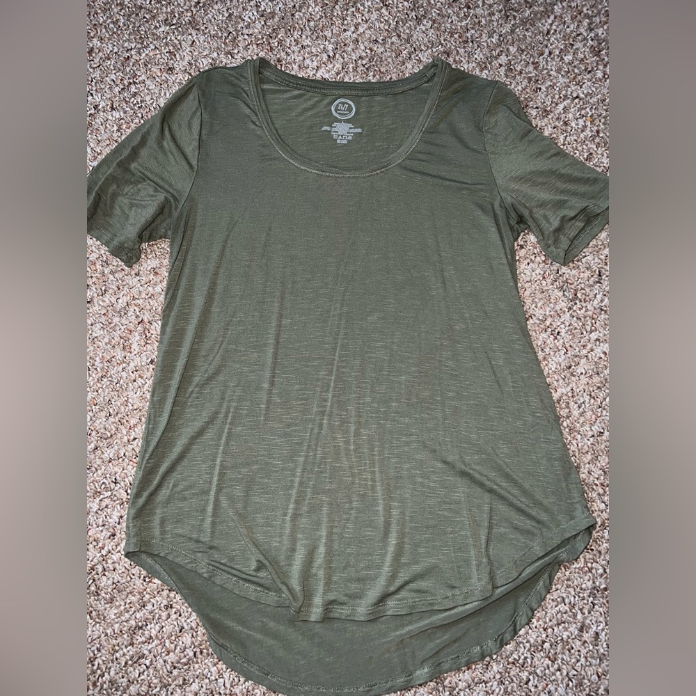 Maurice’s 24/7 tee